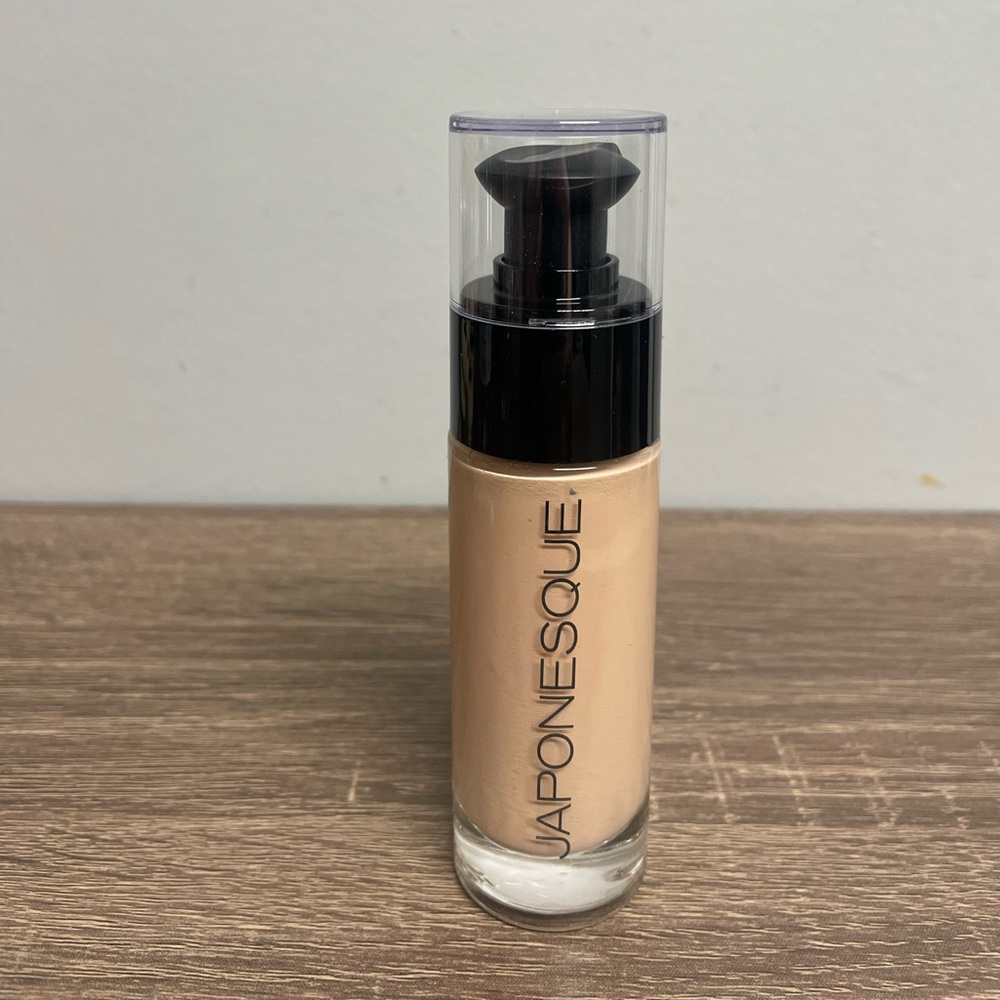 Japonesque luminous foundation 02